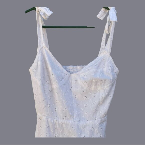 Dplus Studio White Floral Eyelet Tie Up Strap Baby Doll Dress Size Small - Picture 4 of 8